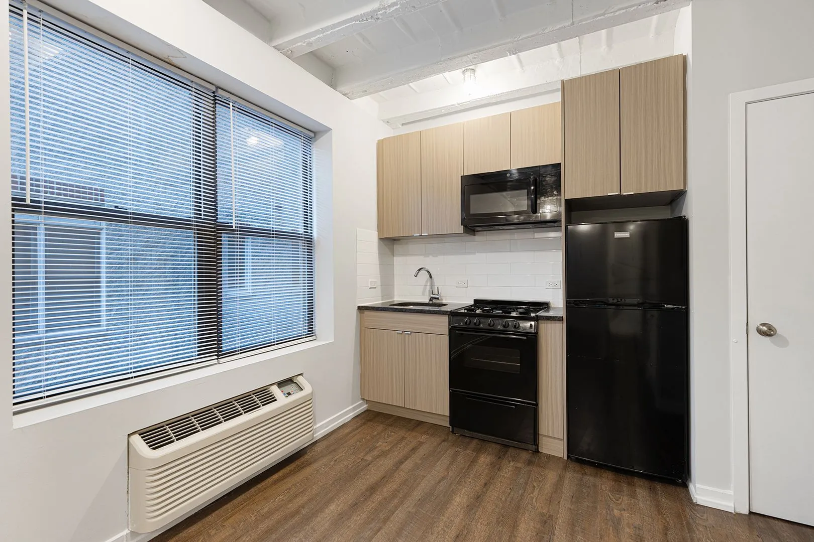 5718 N Winthrop Ave, ,  60660, USA 60660-unit#507-Chicago-IL
