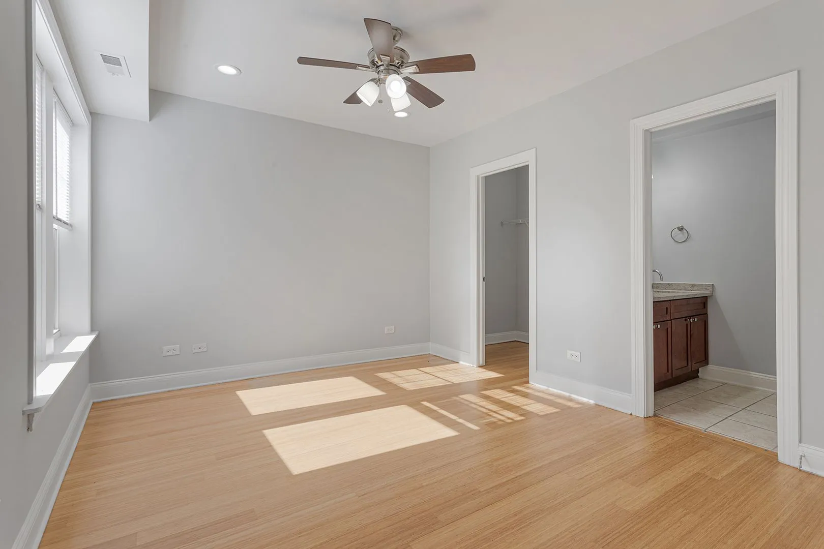 7730 N Ashland Ave, ,  60626, USA 60626-unit#C1-Chicago-IL
