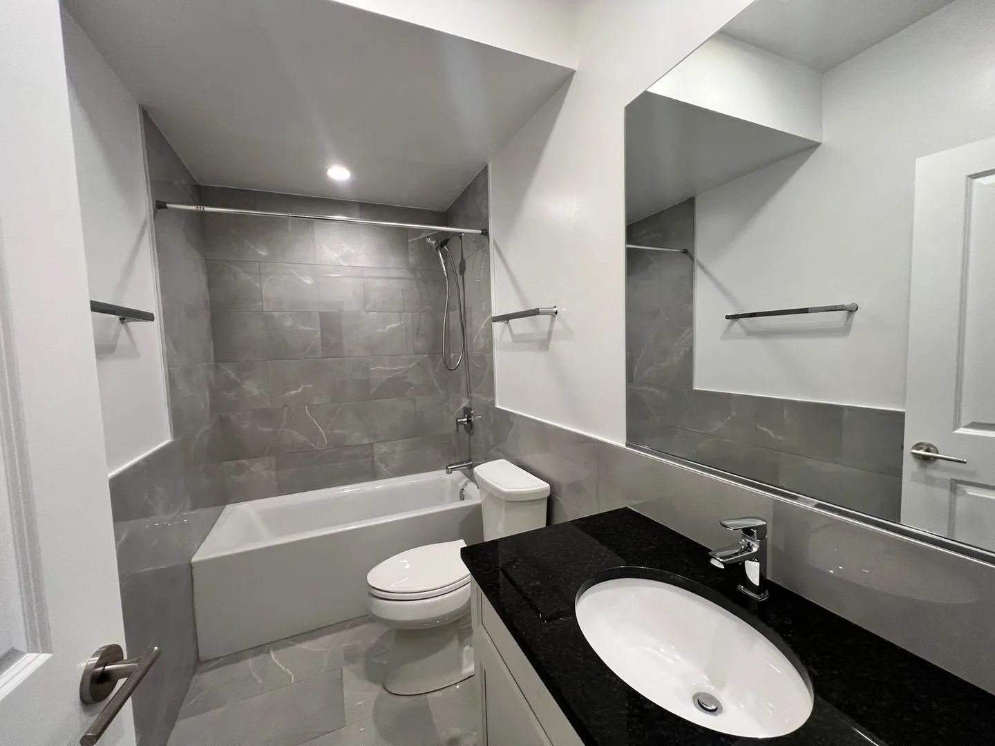 700 W Grace St, , 60613, USA 60613-unit#710-GDN-Chicago-IL