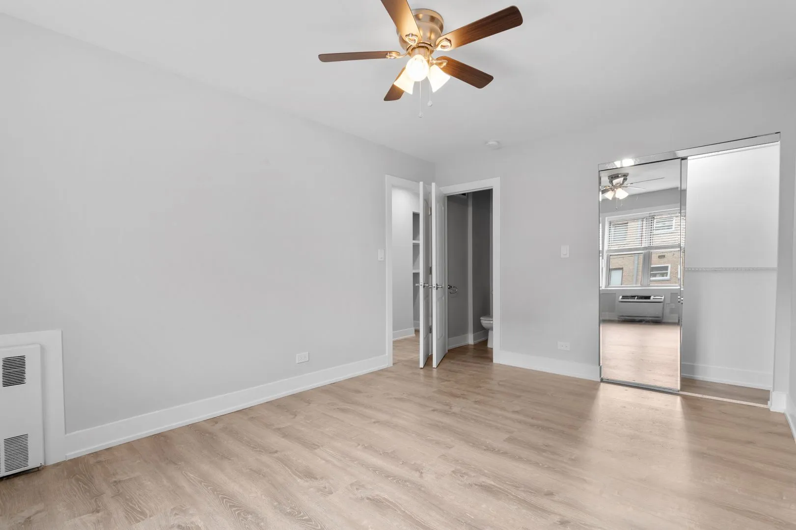 1303 W Estes Ave, ,  60626, USA 60626-unit#2E-Chicago-IL