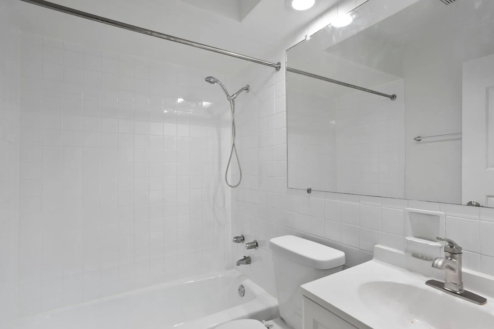 6758 N Sheridan Rd, ,  60626, USA 60626-unit#247-Chicago-IL