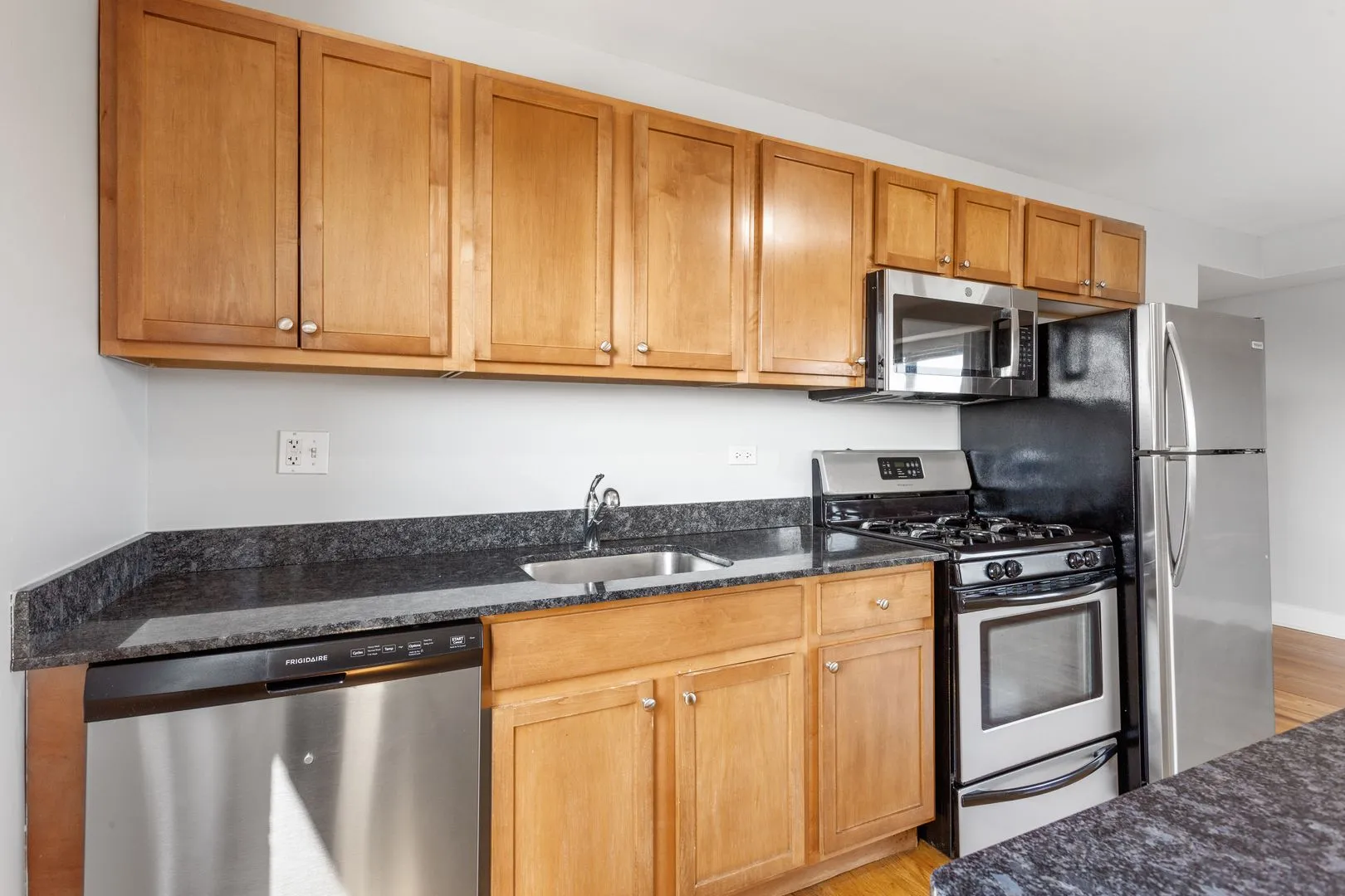 7616 N Marshfield Ave, ,  60626, USA 60626-unit#501-Chicago-IL