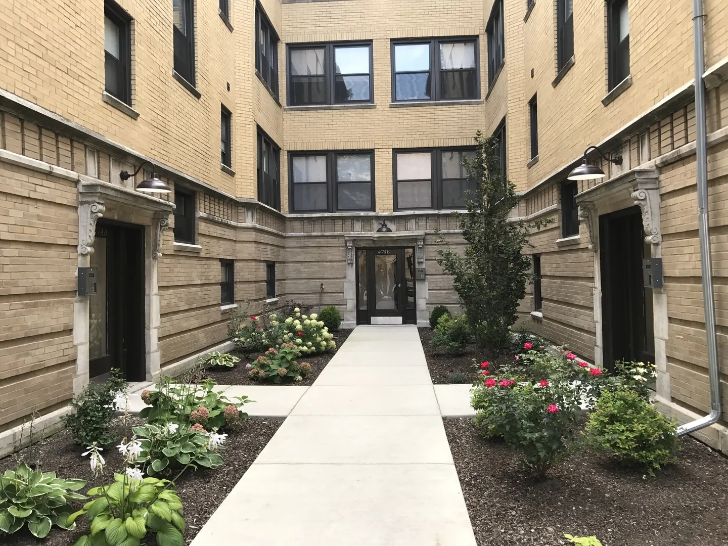4750 N Sacramento Ave, ,  60625, USA 60625-unit#2W-Chicago-IL