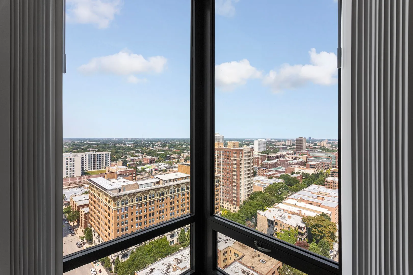 6166 N Sheridan Rd, ,  60660, USA 60660-unit#22B-Chicago-IL