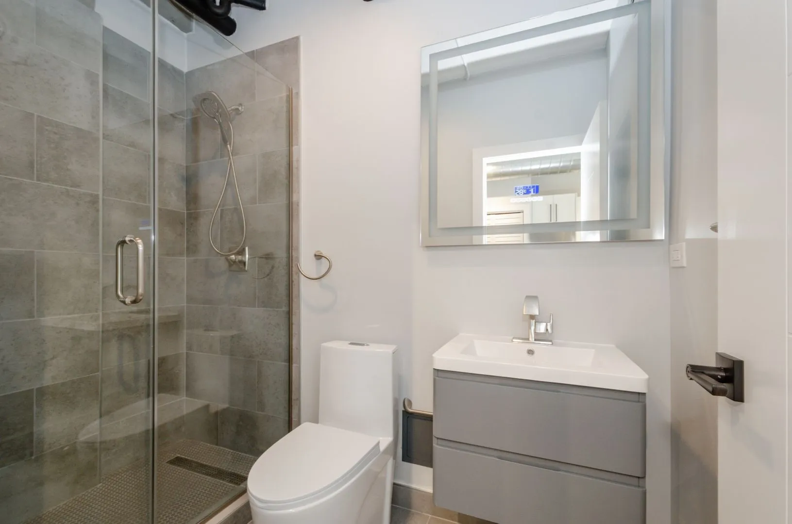 7645 N Sheridan Rd, ,  60626, USA 60626-unit#209-Chicago-IL