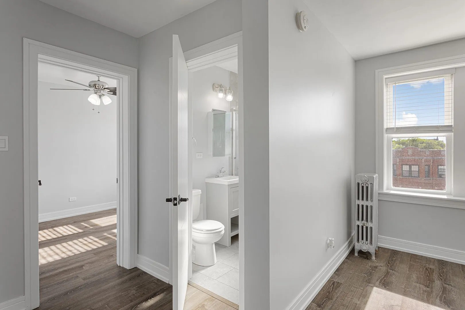 1521 W Sherwin Ave, ,  60626, USA 60626-unit#504-Chicago-IL