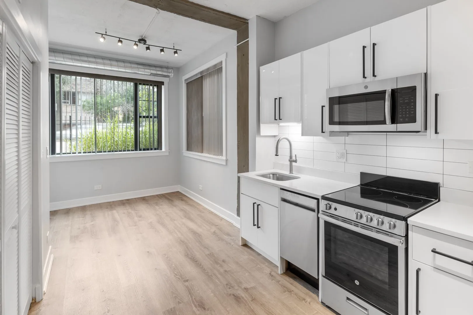 7645 N Sheridan Rd, ,  60626, USA 60626-unit#114-Chicago-IL