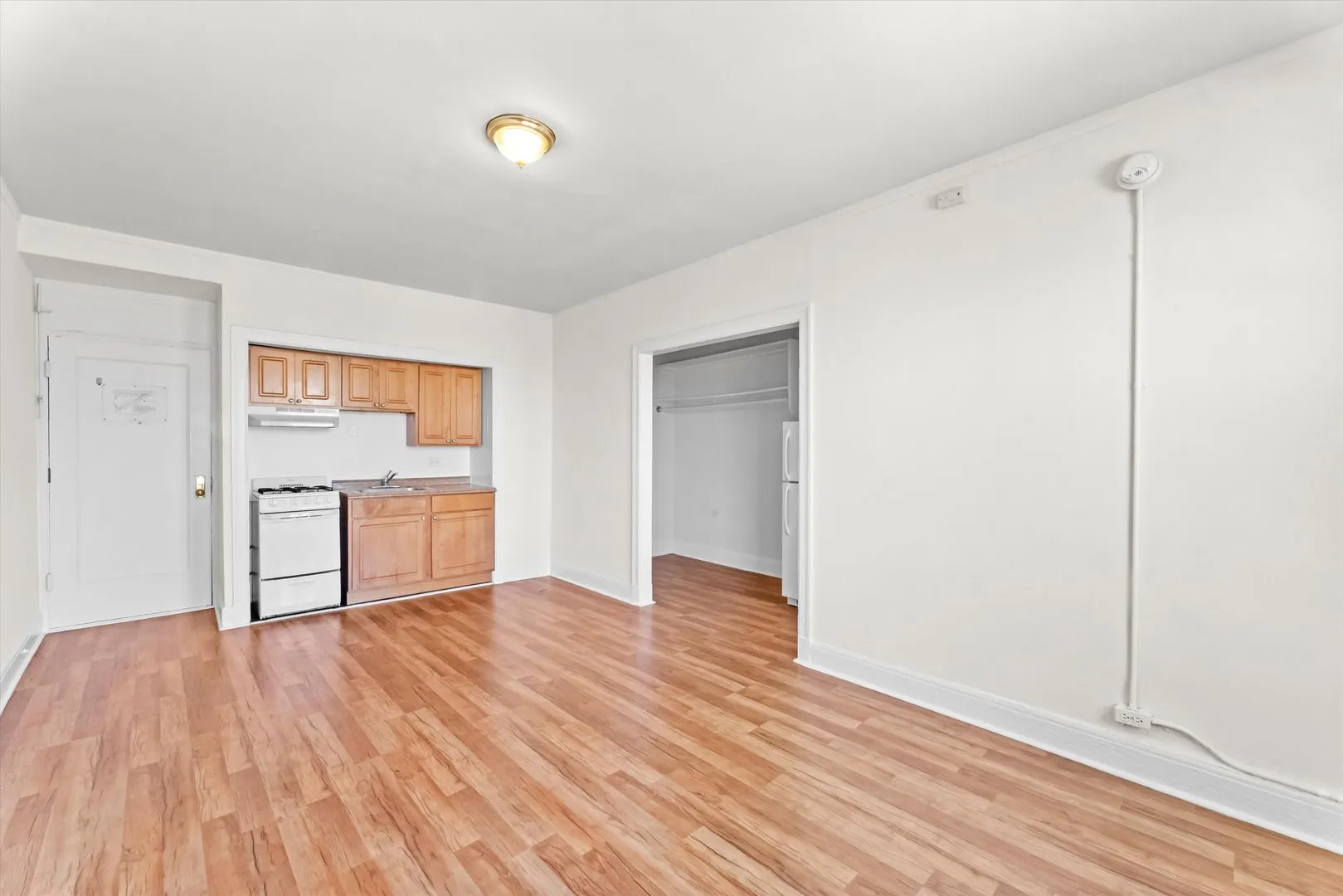3335 W Diversey Ave, ,  60647, USA 60647-unit#220-Chicago-IL
