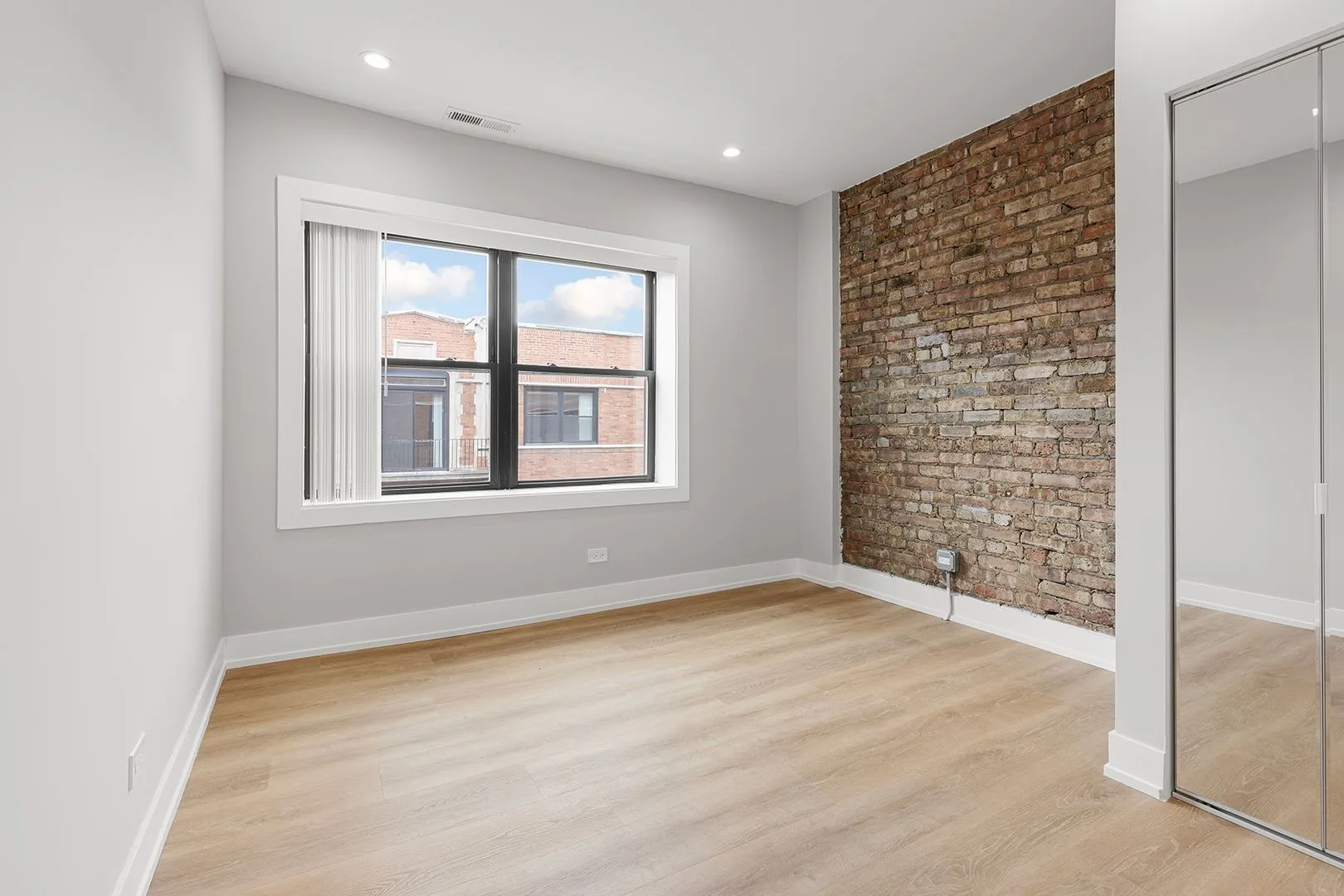 1548 W Juneway Terrace, , 60626, USA 60626-unit#1B-Chicago-IL