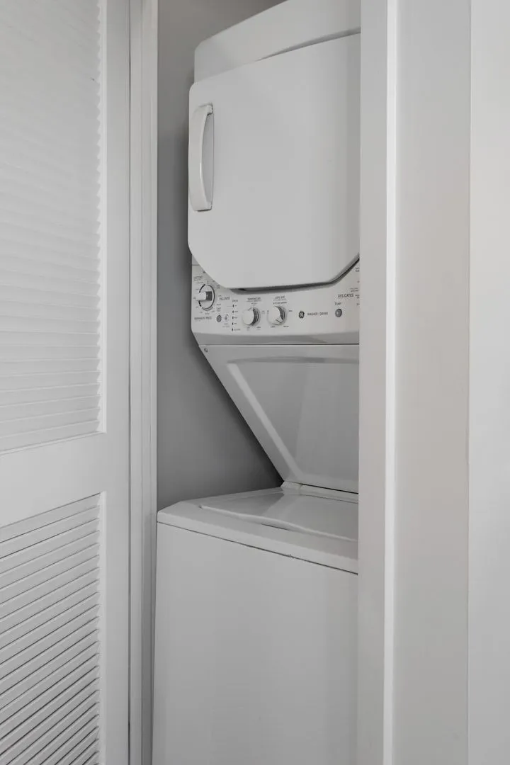 1325 W Wilson Ave, ,  60640, USA 60640-unit#605-Chicago-IL