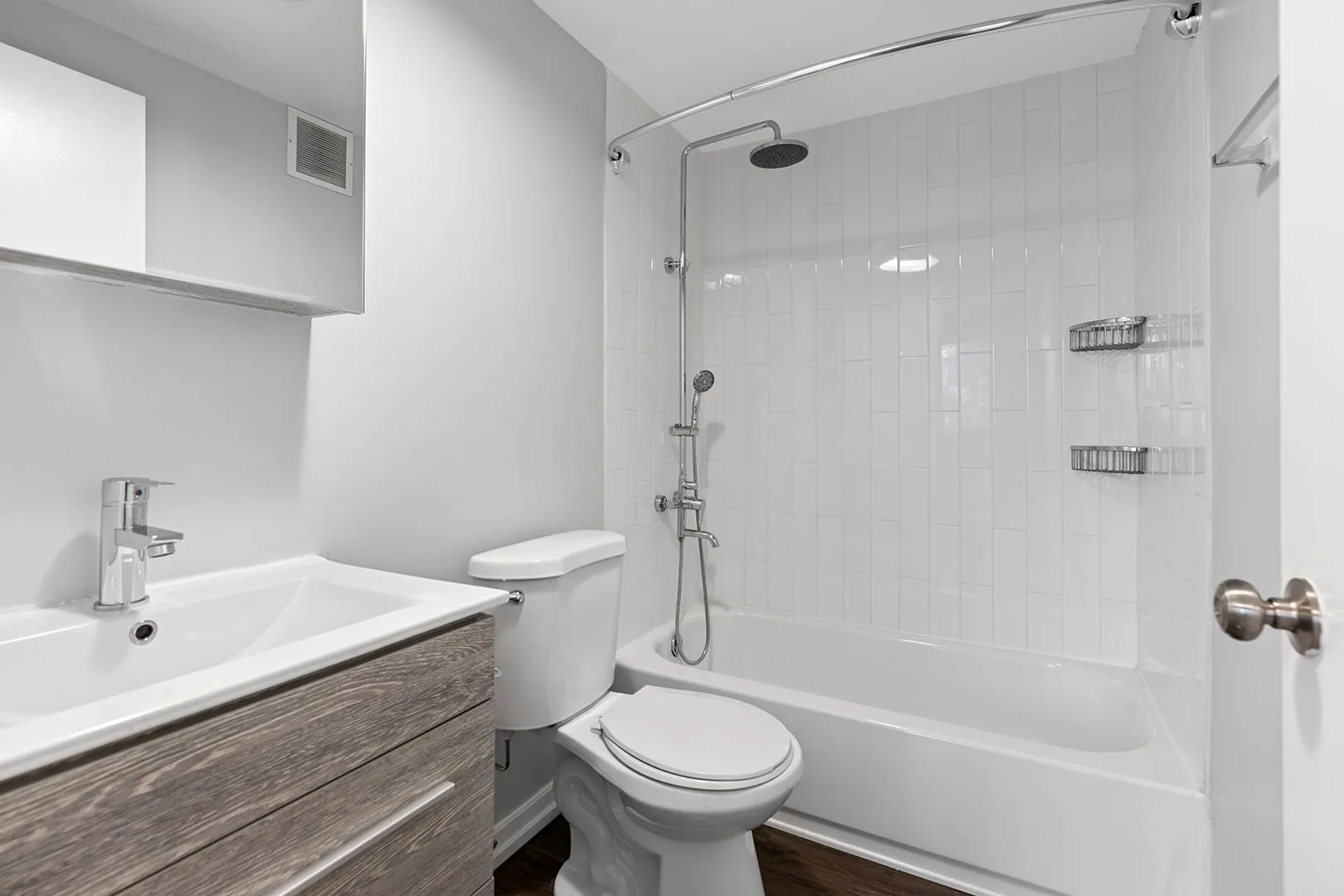 6134 N Kenmore Ave, ,  60660, USA 60660-unit#202-Chicago-IL