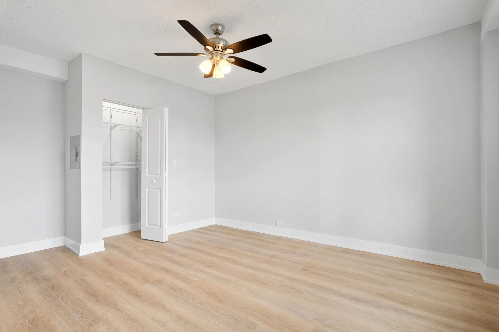 6026 N Winthrop Ave, ,  60660, USA 60660-unit#6J-Chicago-IL