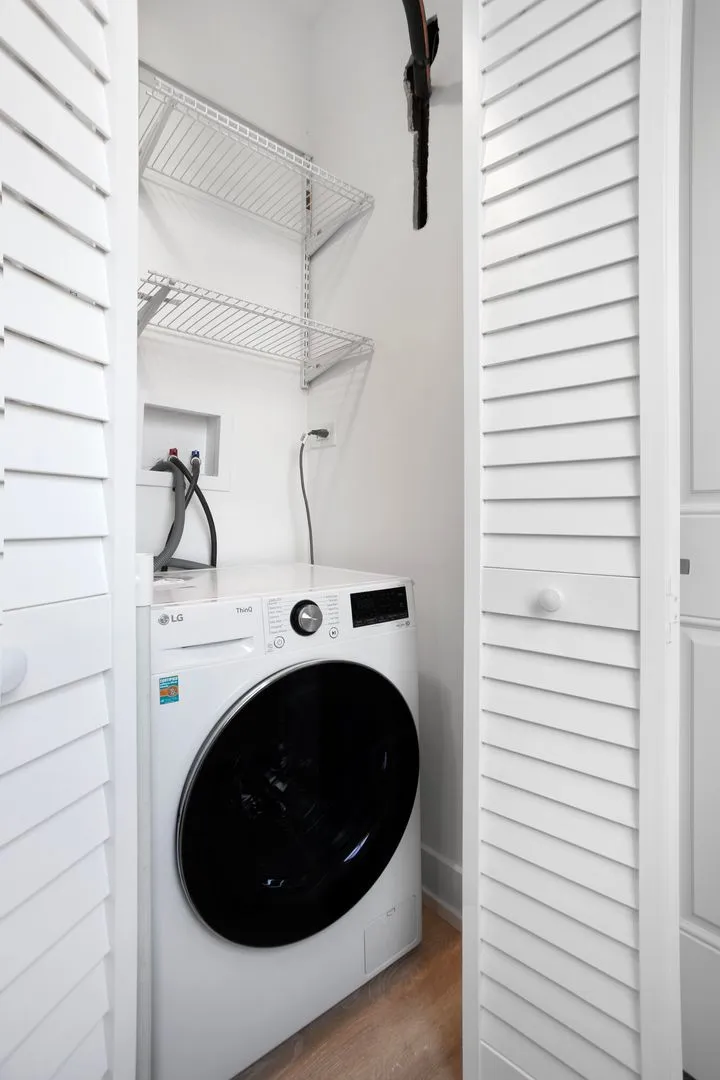 1552 W Juneway Terrace, , 60626, USA 60626-unit#2F-Chicago-IL