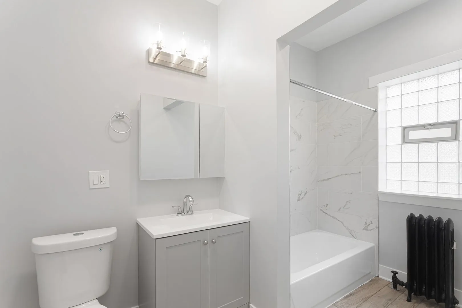 7600 N Sheridan Rd, ,  60626, USA 60626-unit#301-Chicago-IL