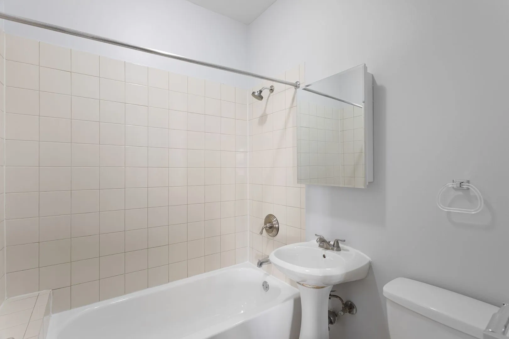 7445 N Greenview Ave, ,  60626, USA 60626-unit#212-Chicago-IL