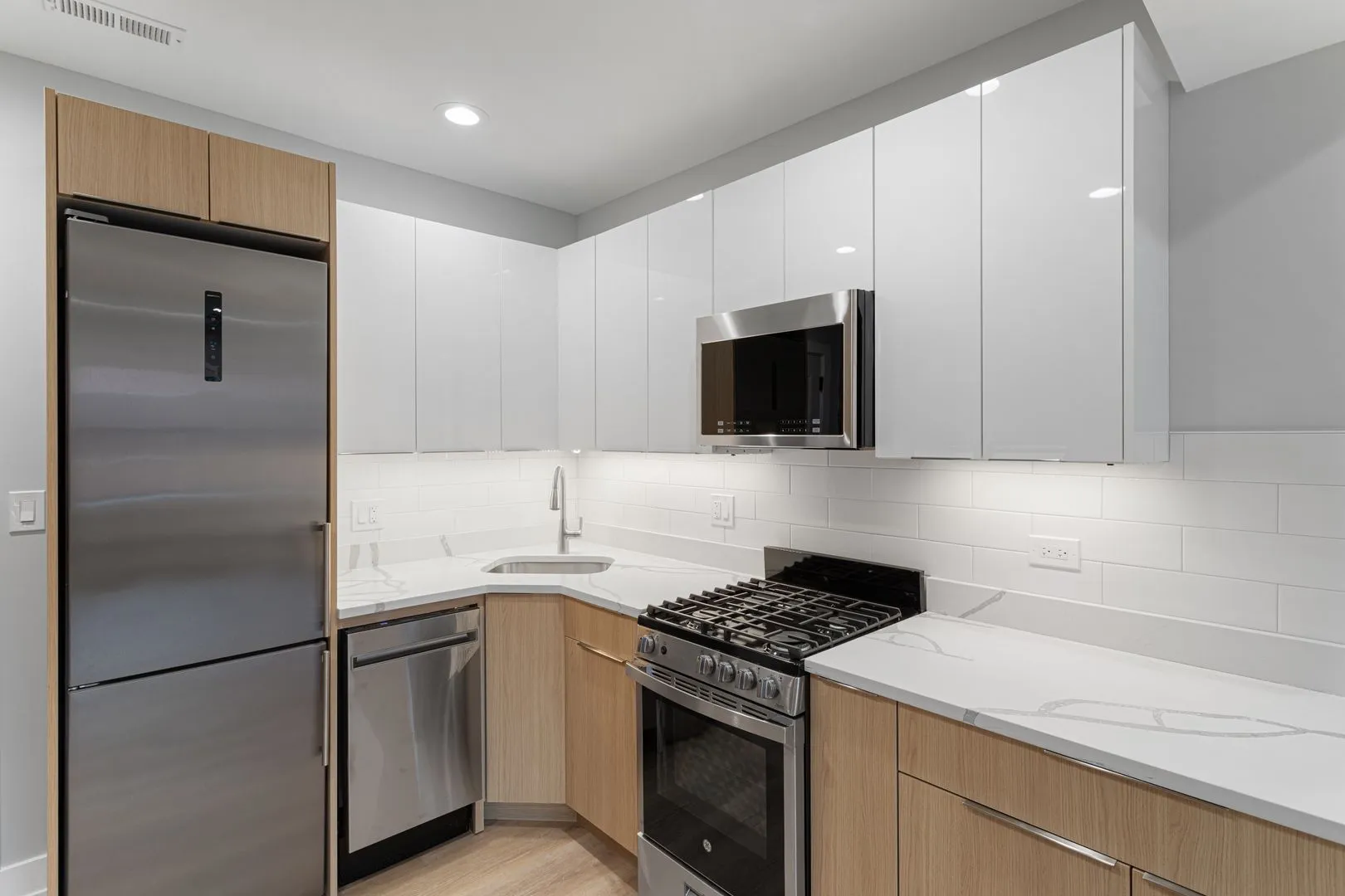 1556 W Juneway Terrace, ,  60626, USA 60626-unit#3K-Chicago-IL