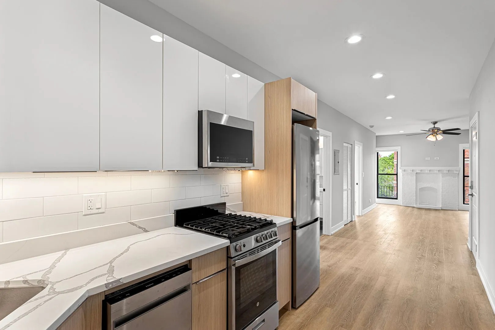 1655 W Jonquil Terrace, , 60626, USA 60626-unit#33-Chicago-IL