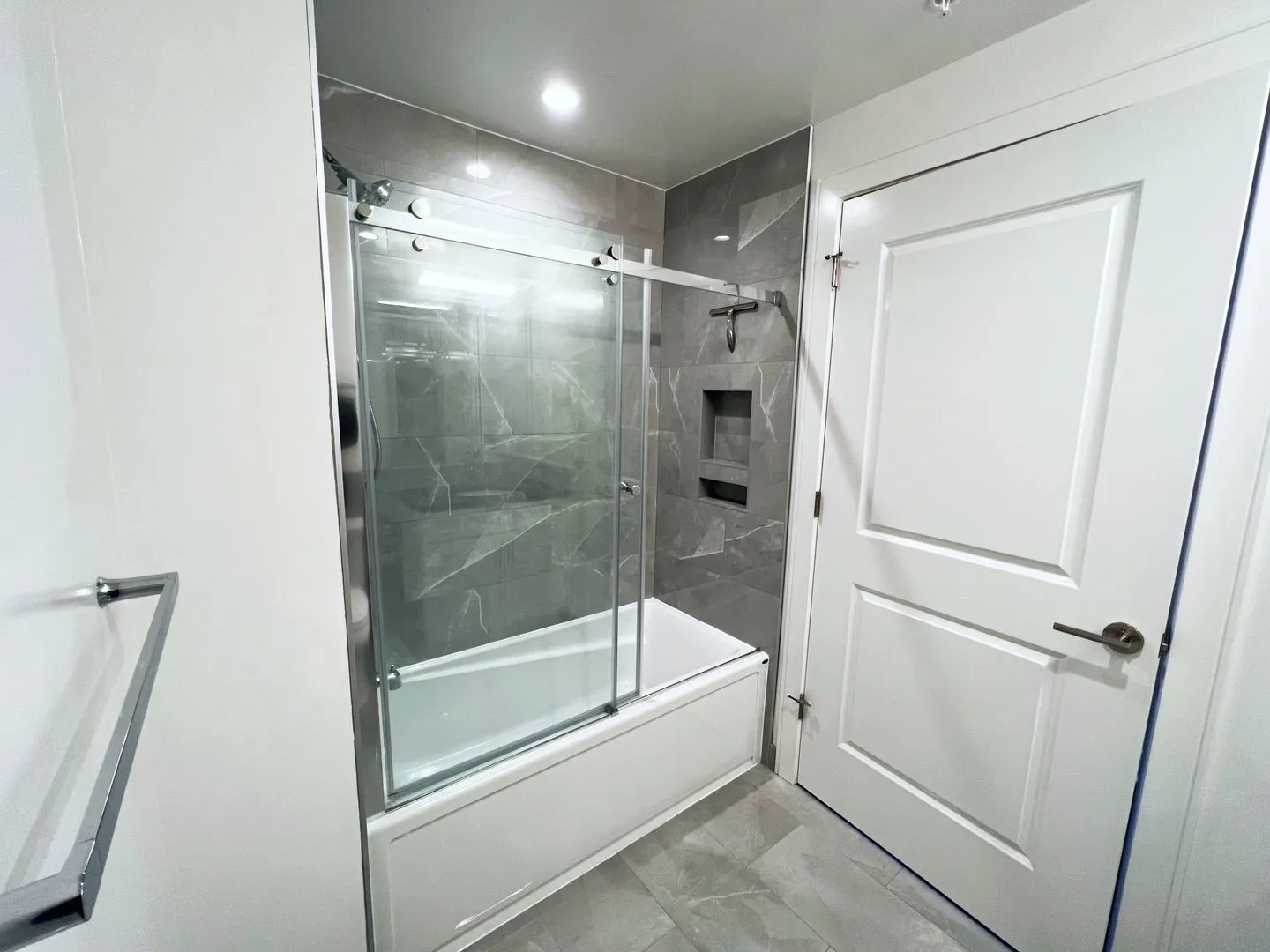 N Broadway, , , USA IL-unit#3833-614-Chicago-IL