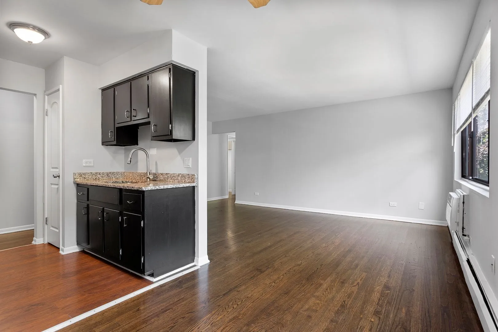 6826 N Ridge Blvd, , 60645, USA 60645-unit#301-Chicago-IL