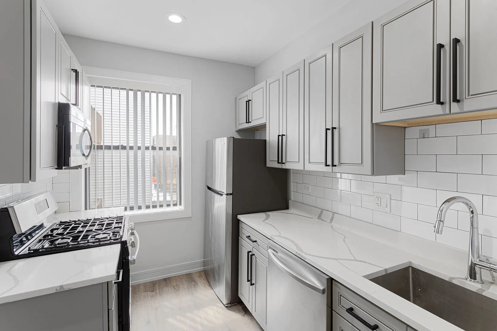 7622 N Eastlake Terrace, ,  60626, USA 60626-unit#2A-Chicago-IL