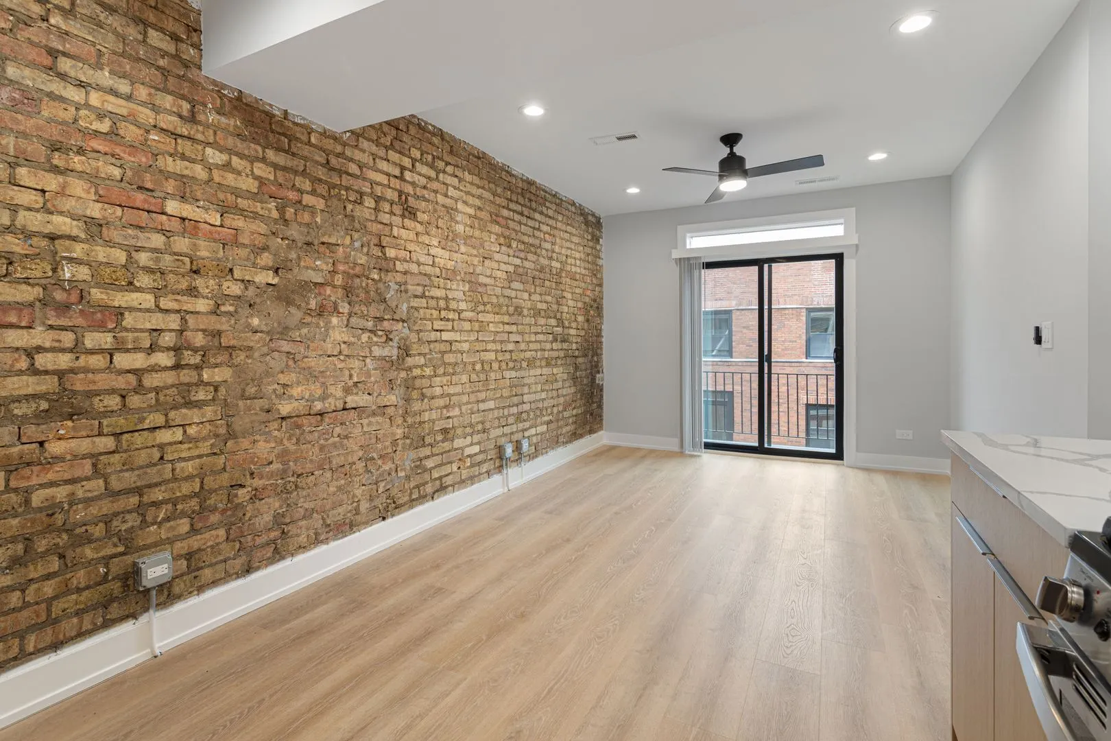 1556 W Juneway Terrace, , 60626, USA 60626-unit#1L-Chicago-IL