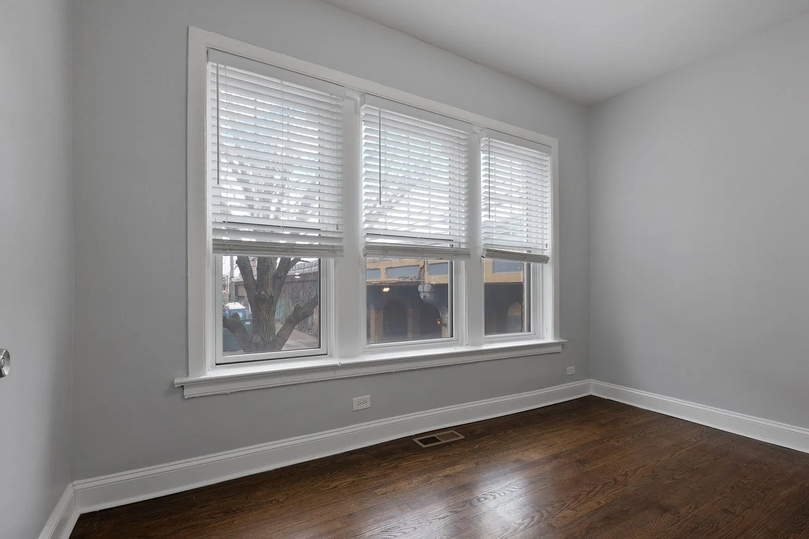 1114 W Glenlake Ave, , 60660, USA 60660-unit#1ST FLOOR-Chicago-IL