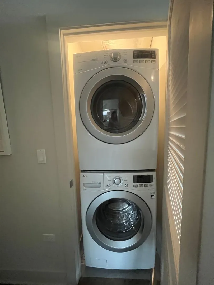 1418 W Addison St, , 60613, USA 60613-unit#401-Chicago-IL