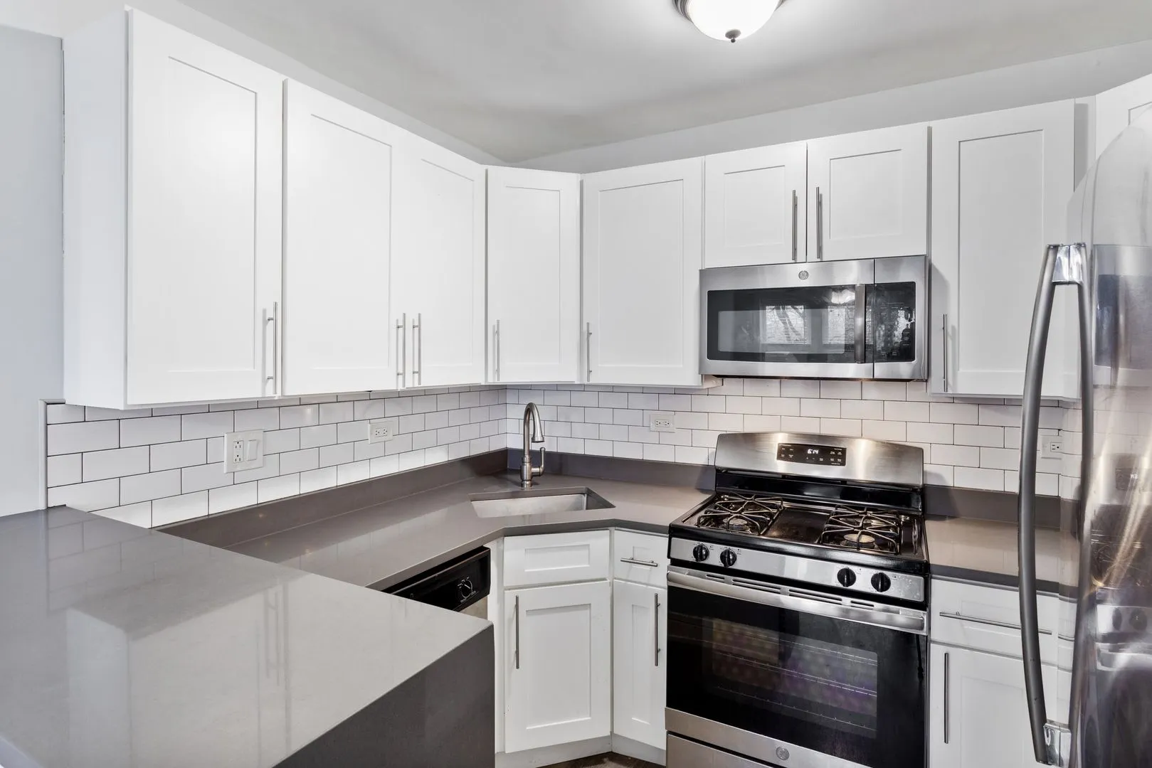 1521 W Sherwin Ave, , 60626, USA 60626-unit#507-Chicago-IL