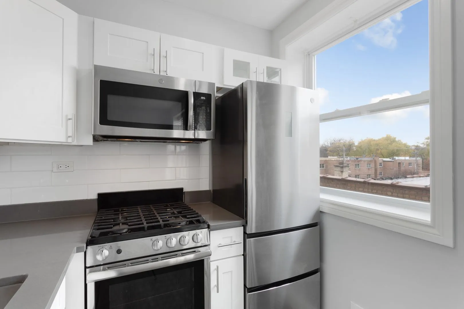 1521 W Sherwin Ave, , 60626, USA 60626-unit#410-Chicago-IL