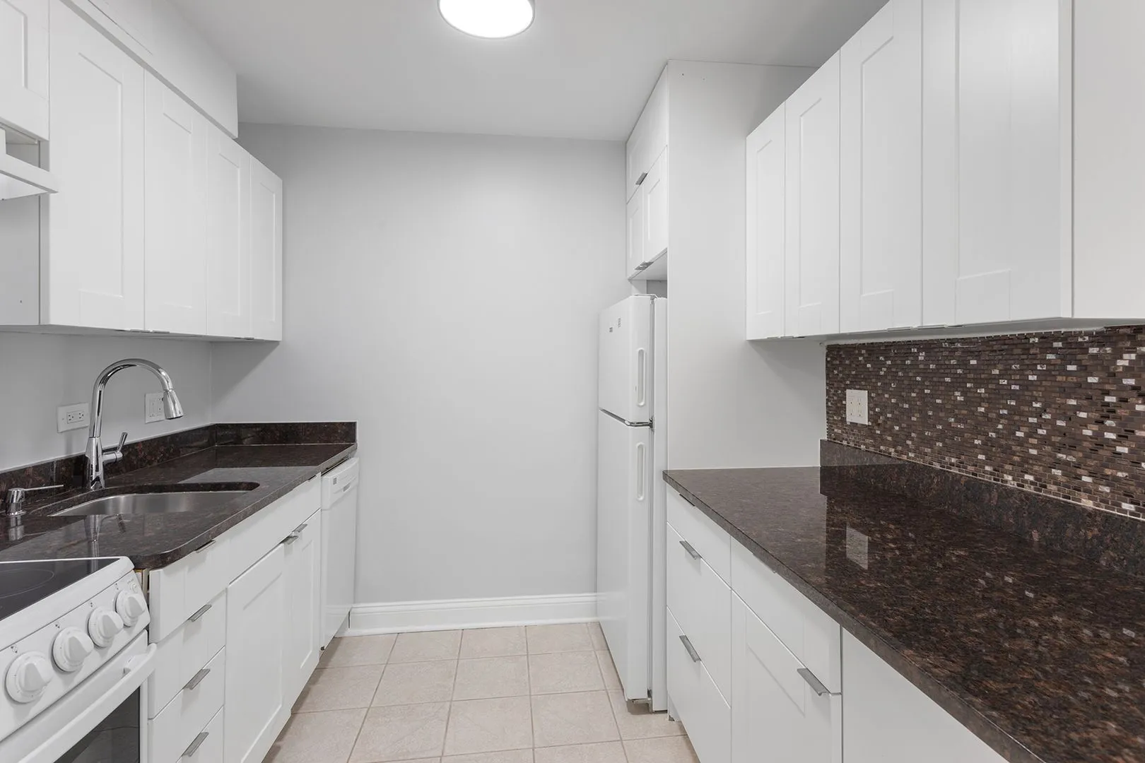 7710 N Sheridan Rd, , 60626, USA 60626-unit#101-Chicago-IL