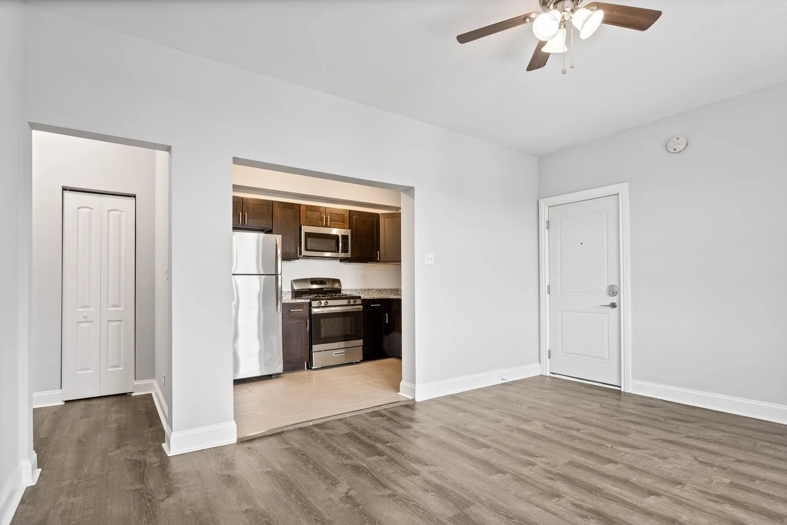 1608 W Sherwin Ave, ,  60626, USA 60626-unit#512-Chicago-IL