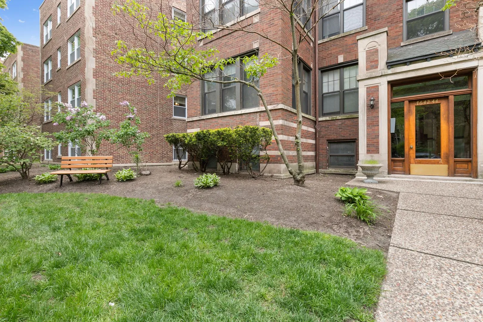 7663 N Rogers Ave, , 60626, USA 60626-unit#3-Chicago-IL