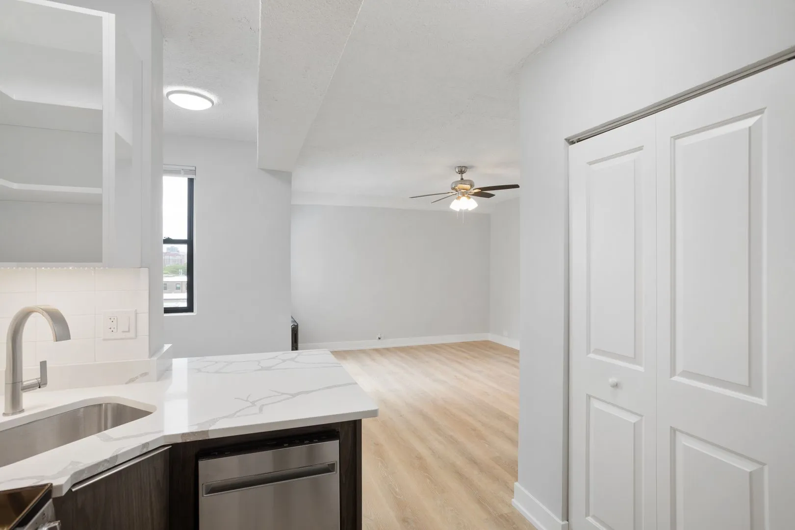 6026 N Winthrop Ave, ,  60660, USA 60660-unit#6J-Chicago-IL