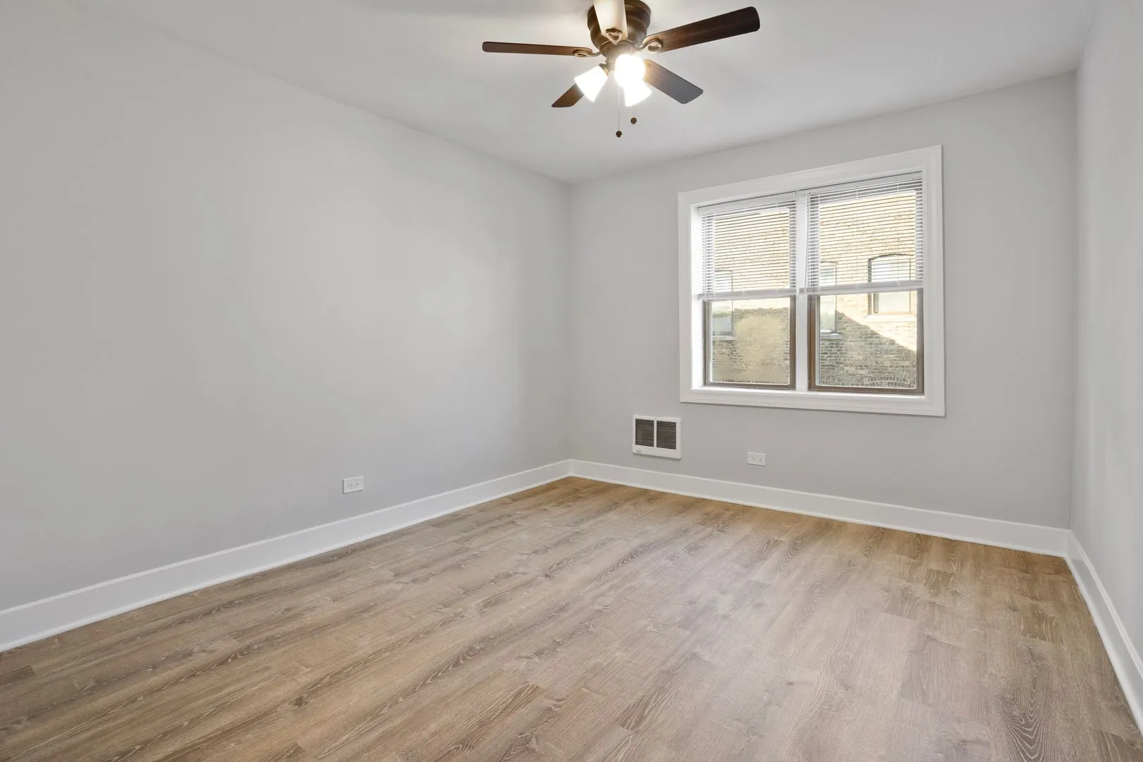 7710 N Sheridan Rd, ,  60626, USA 60626-unit#406-Chicago-IL