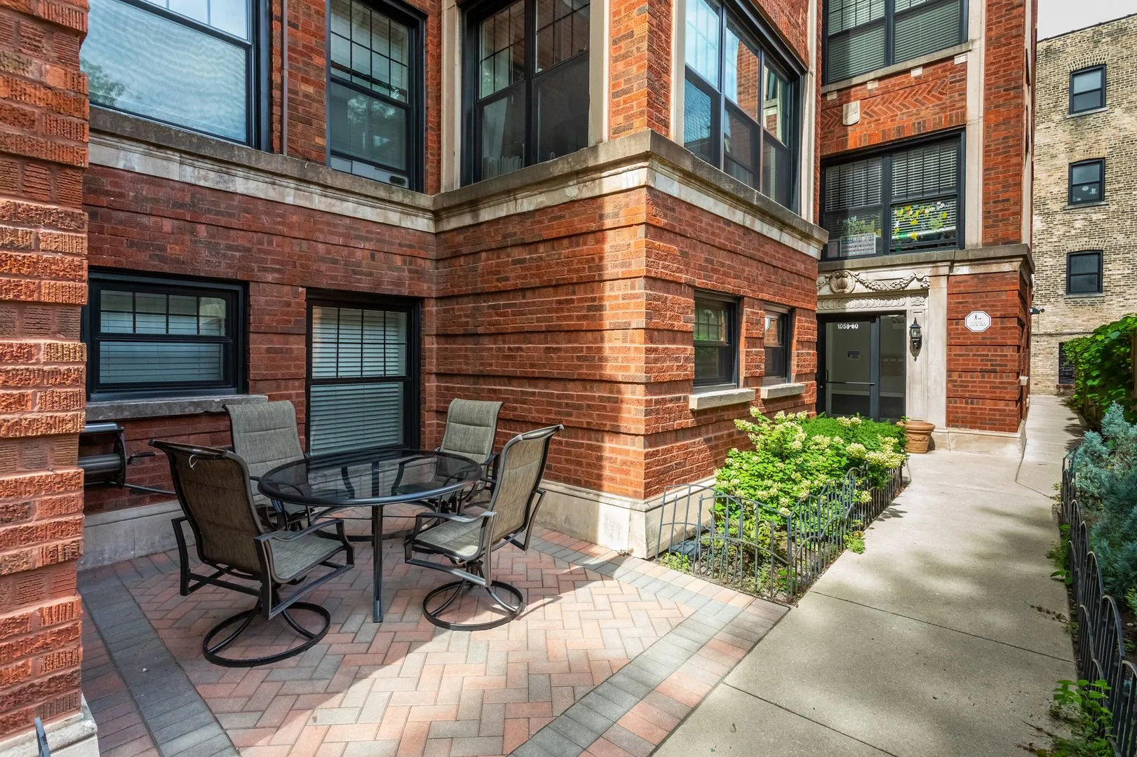 1055 W Glenlake Ave, ,  60660, USA 60660-unit#2-Chicago-IL