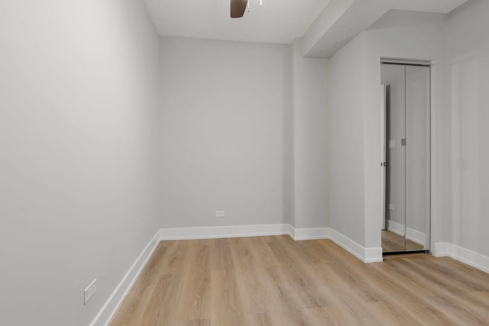 6026 N Winthrop Ave, ,  60660, USA 60660-unit#3F-Chicago-IL