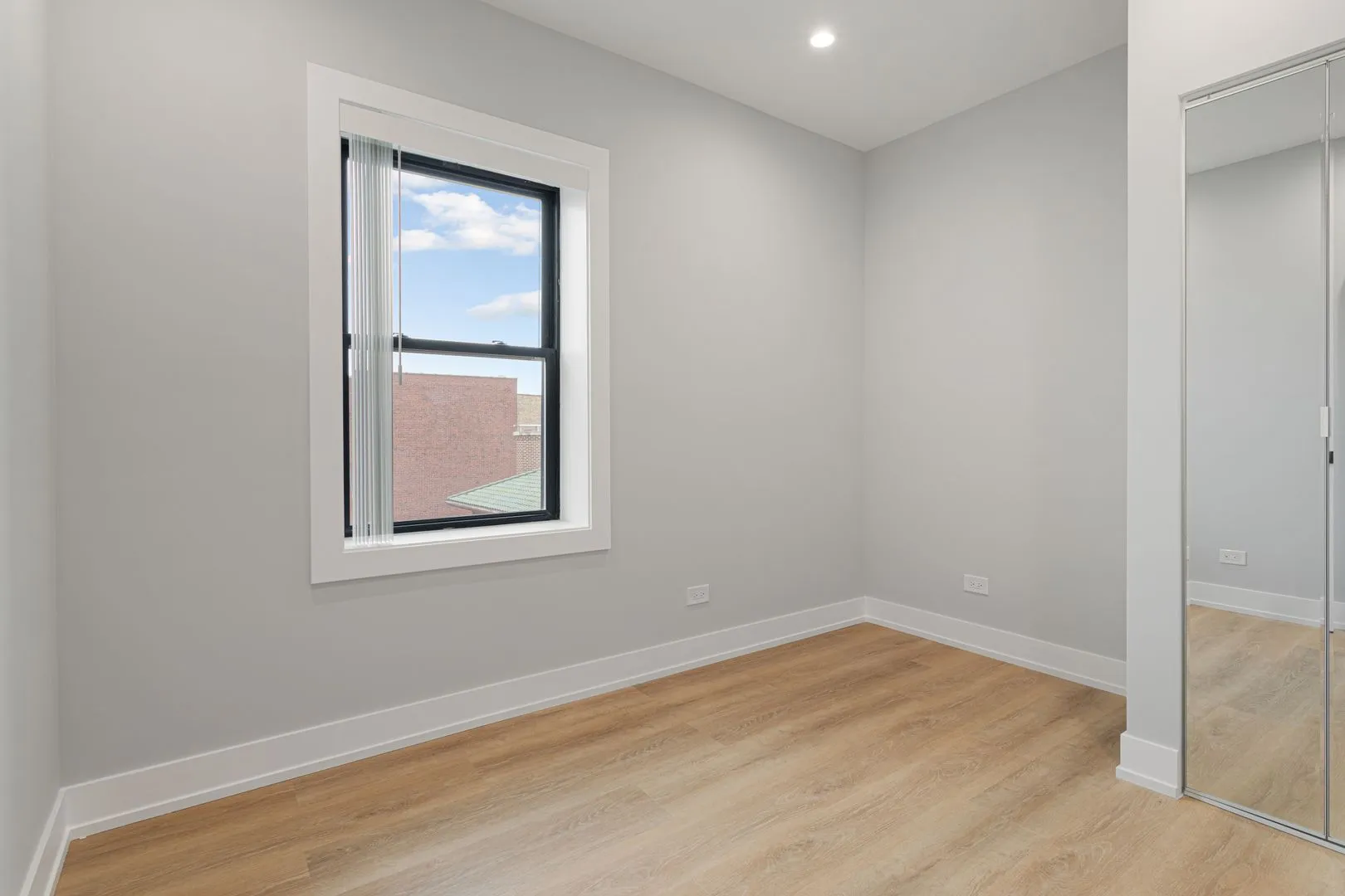 1556 W Juneway Terrace, ,  60626, USA 60626-unit#2O-Chicago-IL