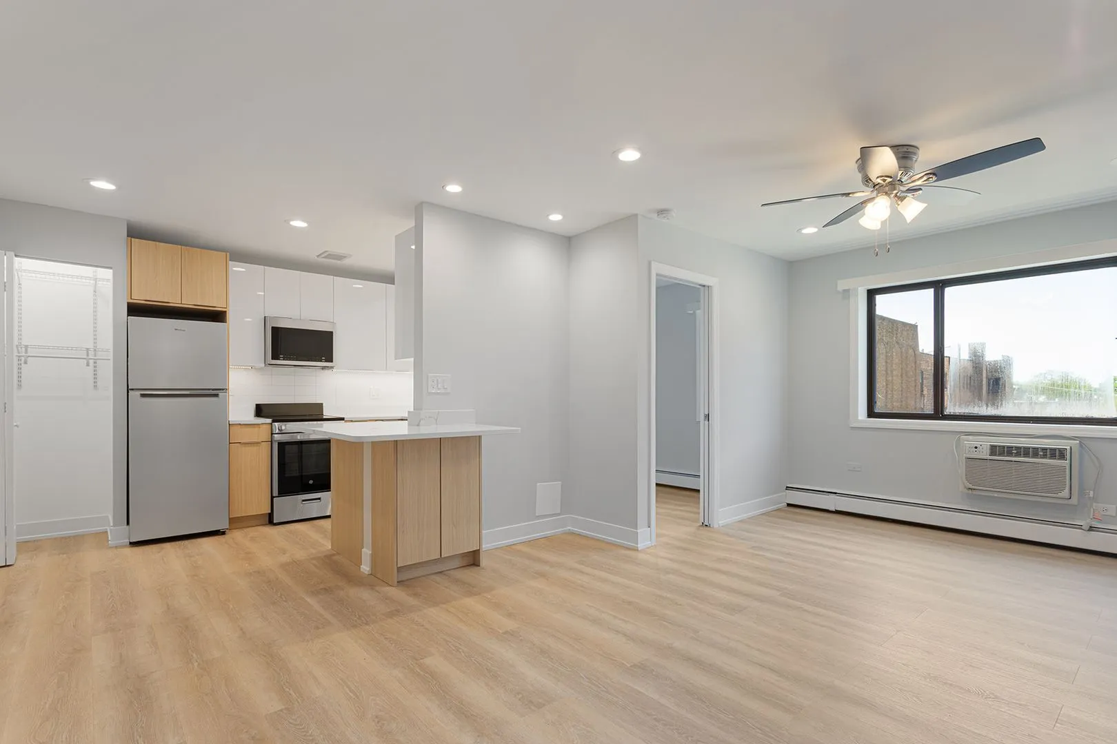 6021 N Winthrop Ave, , 60660, USA 60660-unit#401-Chicago-IL