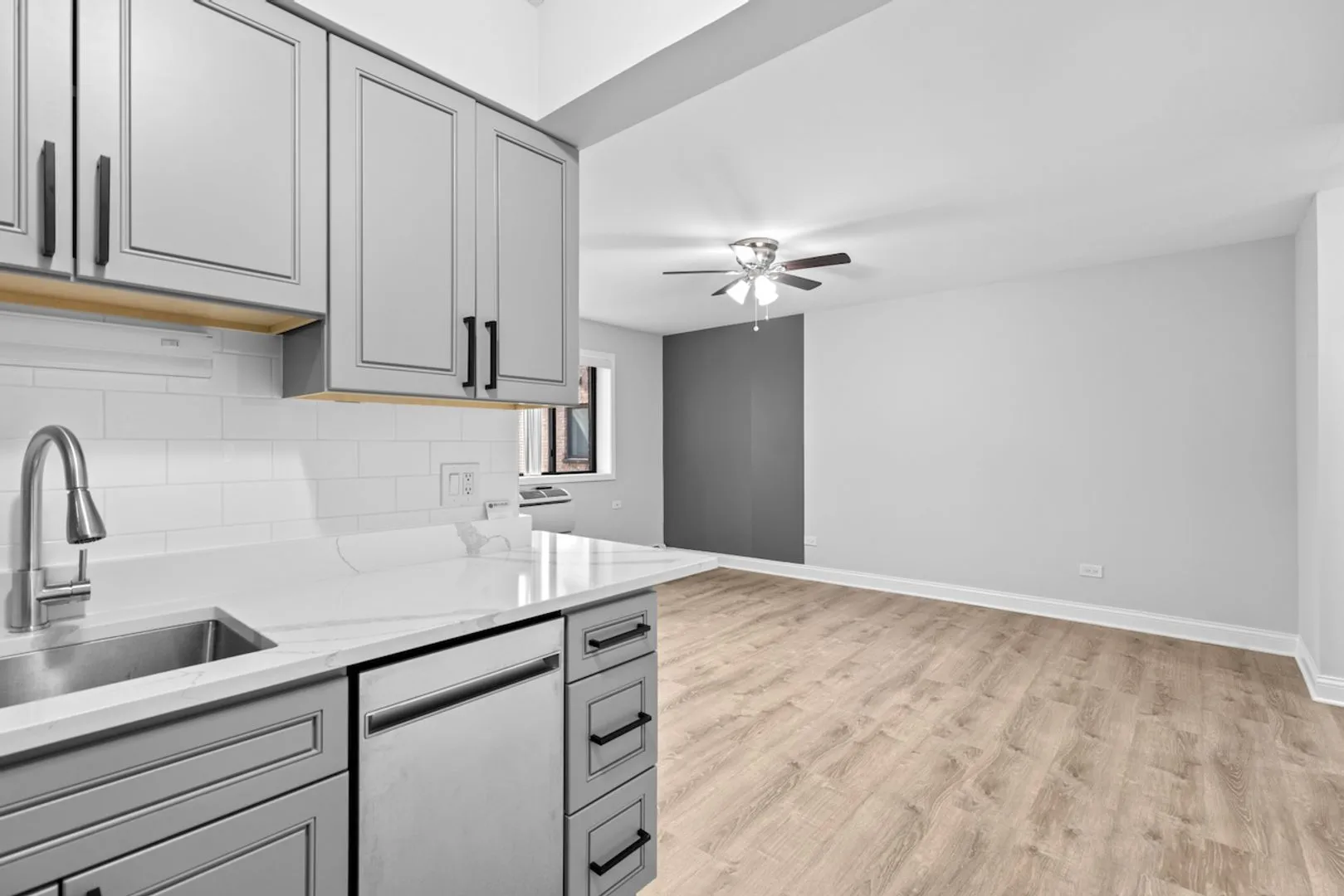 6201 N Kenmore Ave, , 60660, USA 60660-unit#305-Chicago-IL