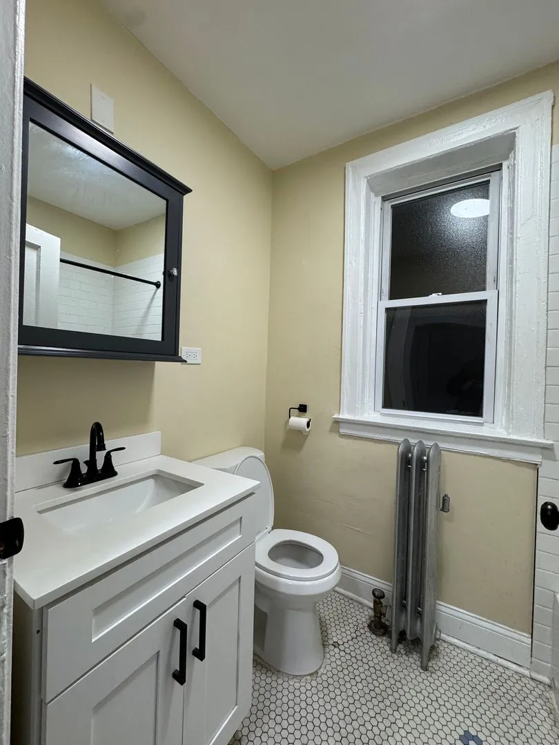 4019 W School St, ,  60641, USA 60641-unit#3E-Chicago-IL