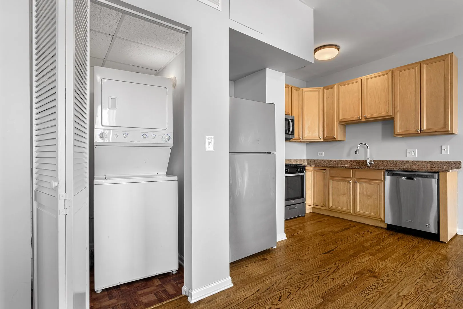 2451 W Howard St, , 60645, USA 60645-unit#407-Chicago-IL