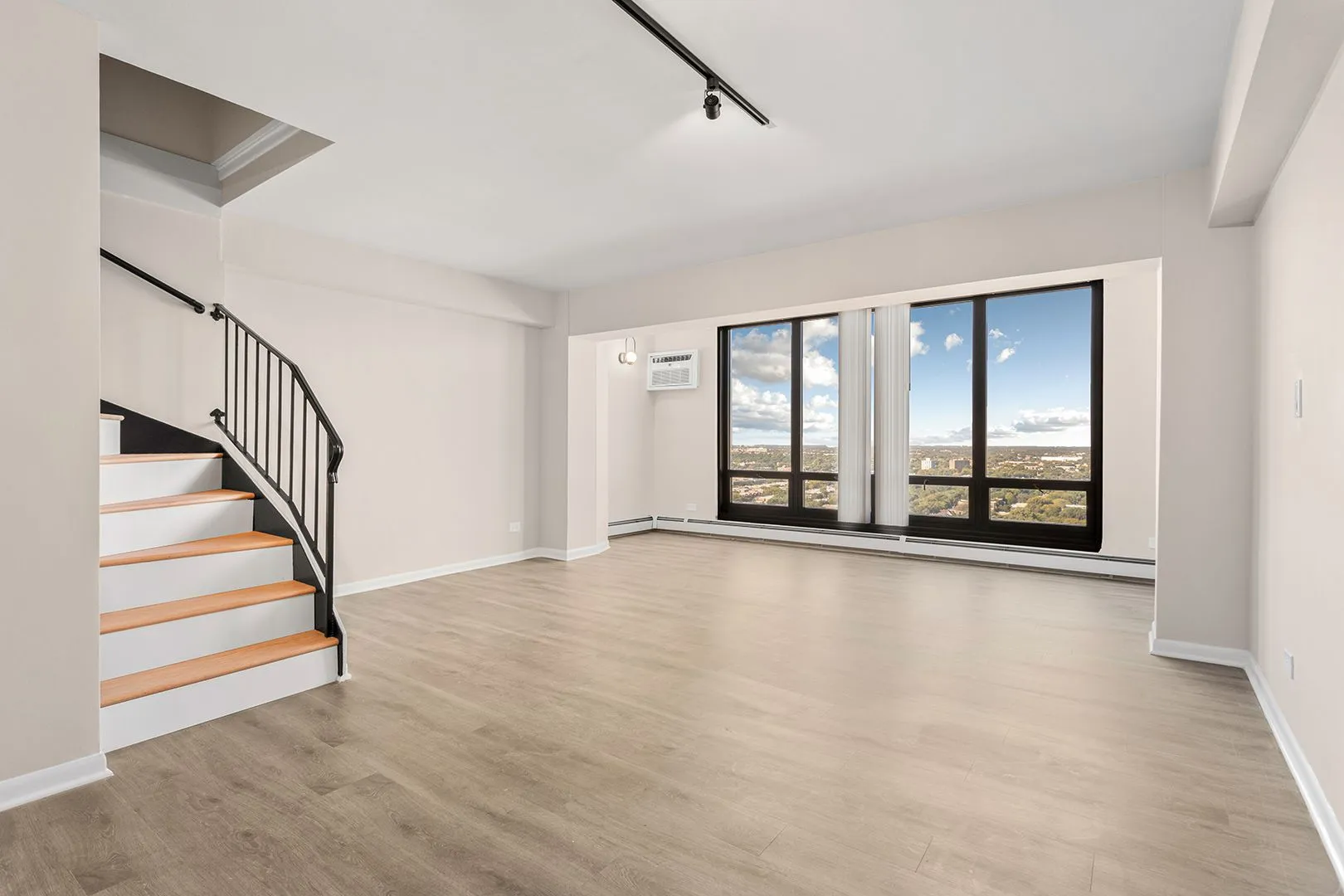 6166 N Sheridan Rd, ,  60660, USA 60660-unit#28A-Chicago-IL