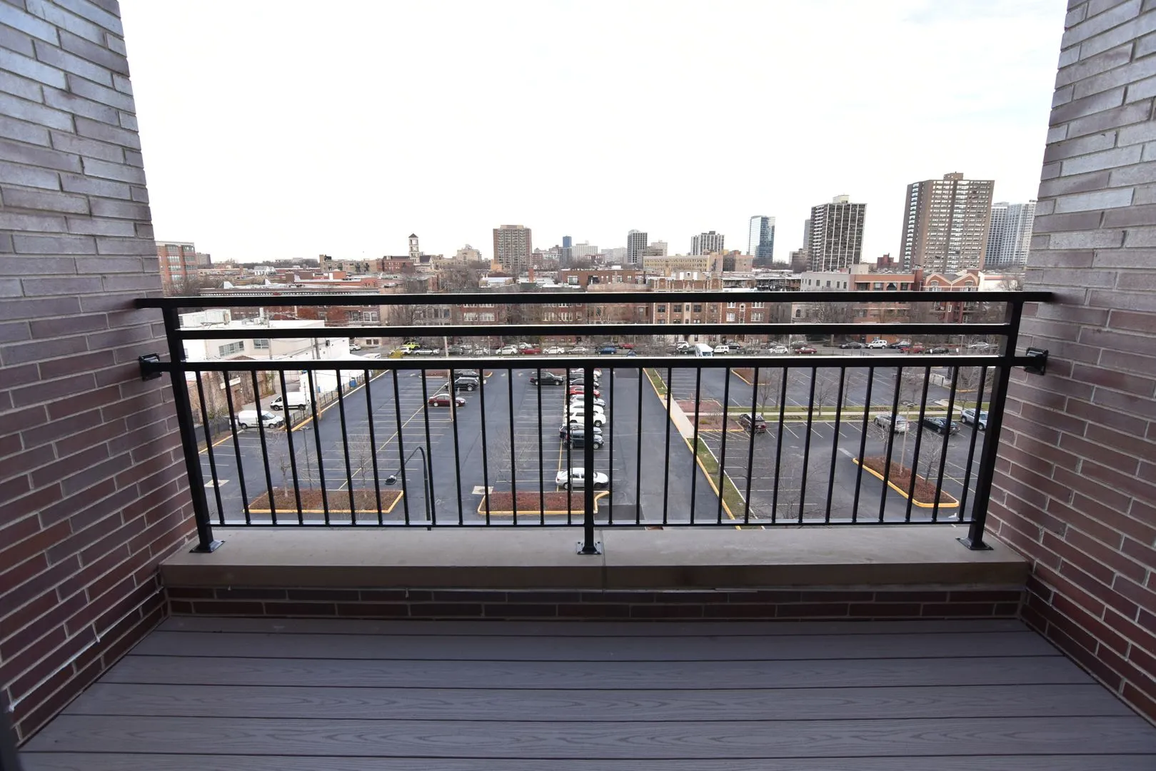 927 W Irving Park Rd, ,  60613, USA 60613-unit#927-206-Chicago-IL