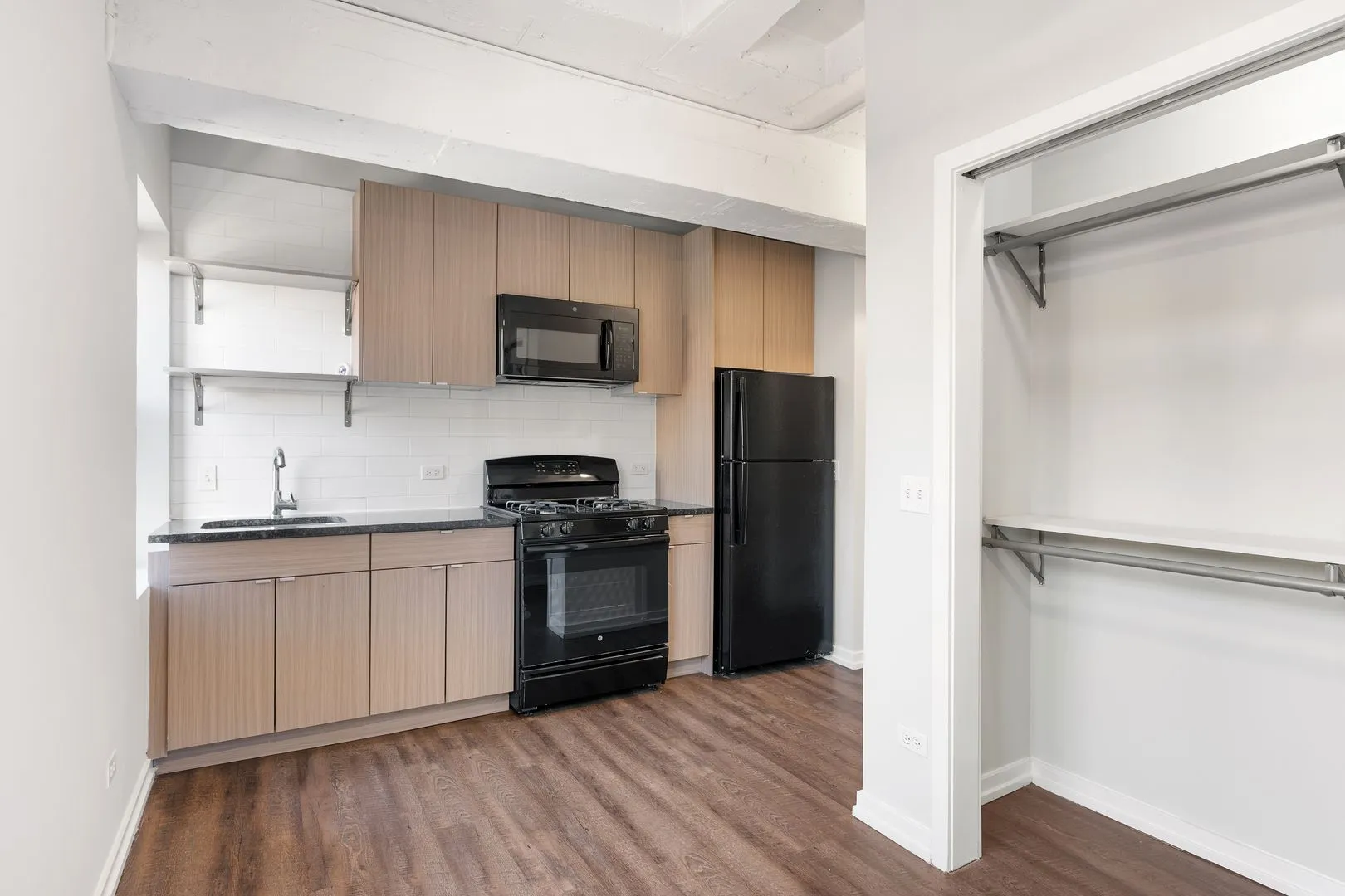 5718 N Winthrop Ave, , 60660, USA 60660-unit#303-Chicago-IL