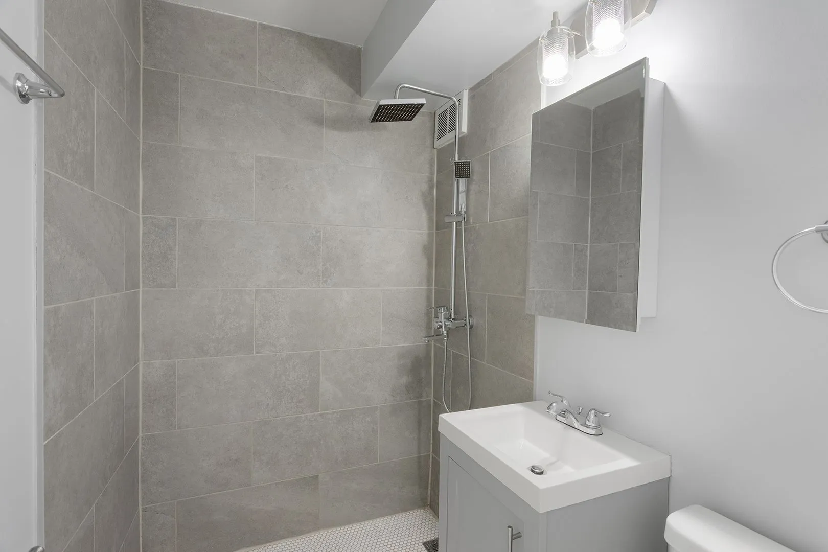 7710 N Sheridan Rd, , 60626, USA 60626-unit#207-Chicago-IL