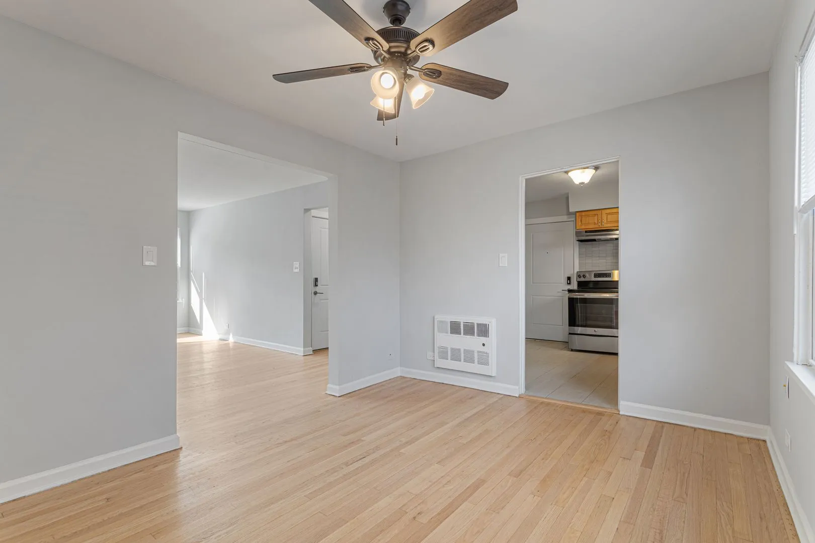 7638 N Eastlake Terrace, ,  60626, USA 60626-unit#2E-Chicago-IL