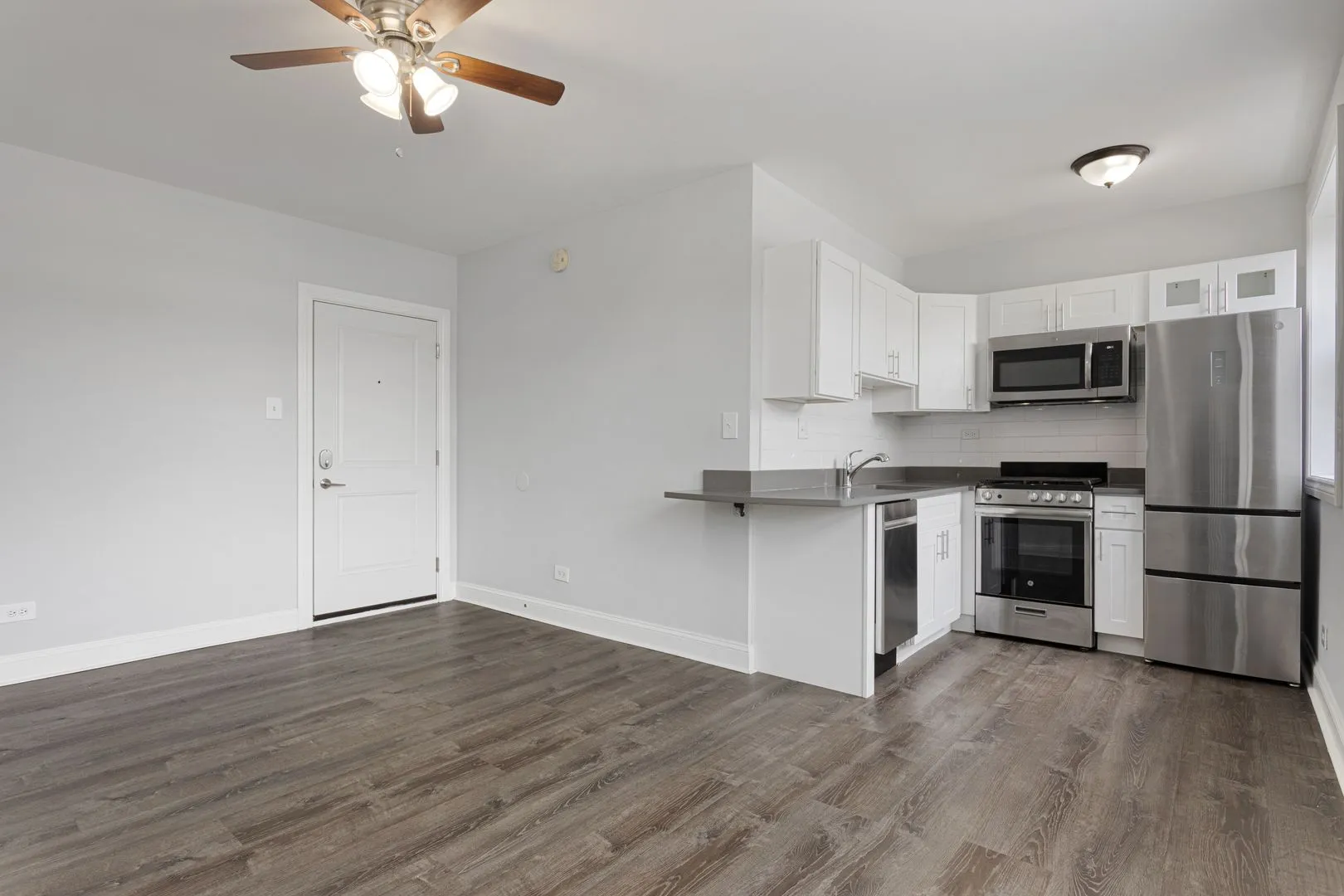 1521 W Sherwin Ave, , 60626, USA 60626-unit#410-Chicago-IL
