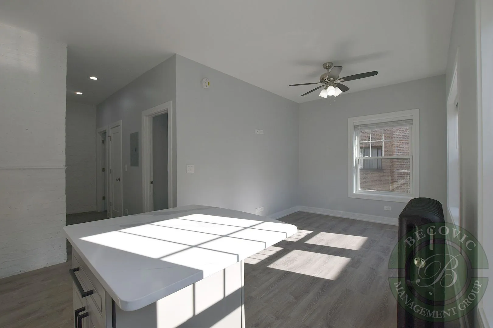 1063 W Glenlake Ave, ,  60660, USA 60660-unit#3S-Chicago-IL