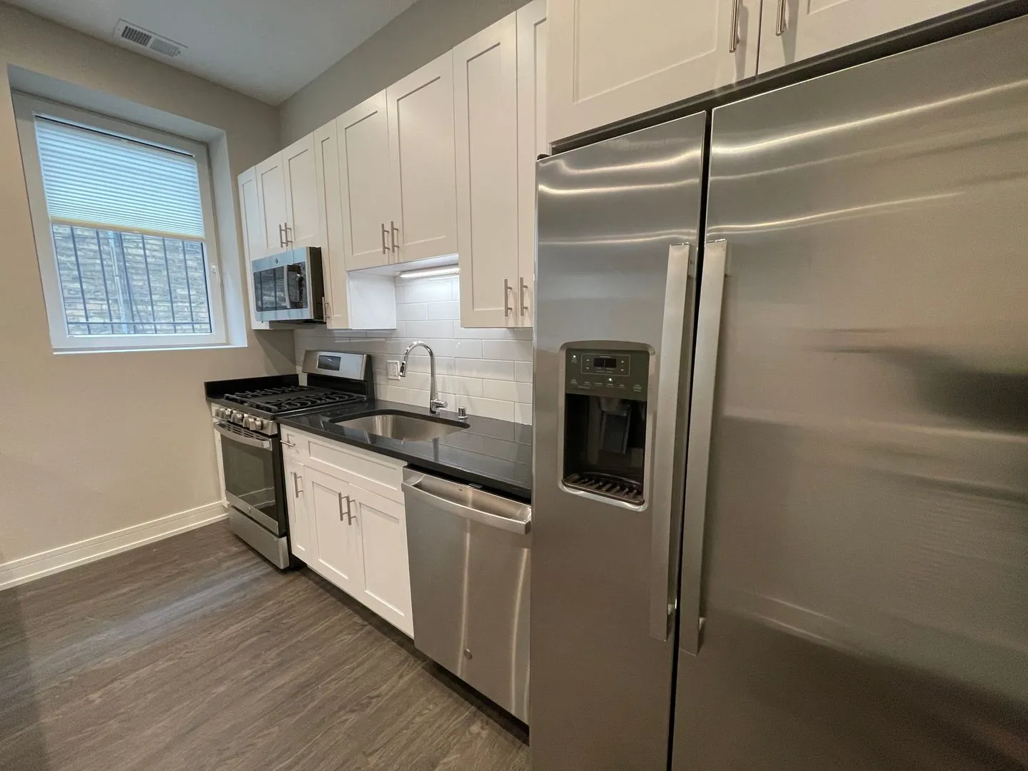 1730 W Greenleaf Ave, ,  60626, USA 60626-unit#1730-105-Chicago-IL