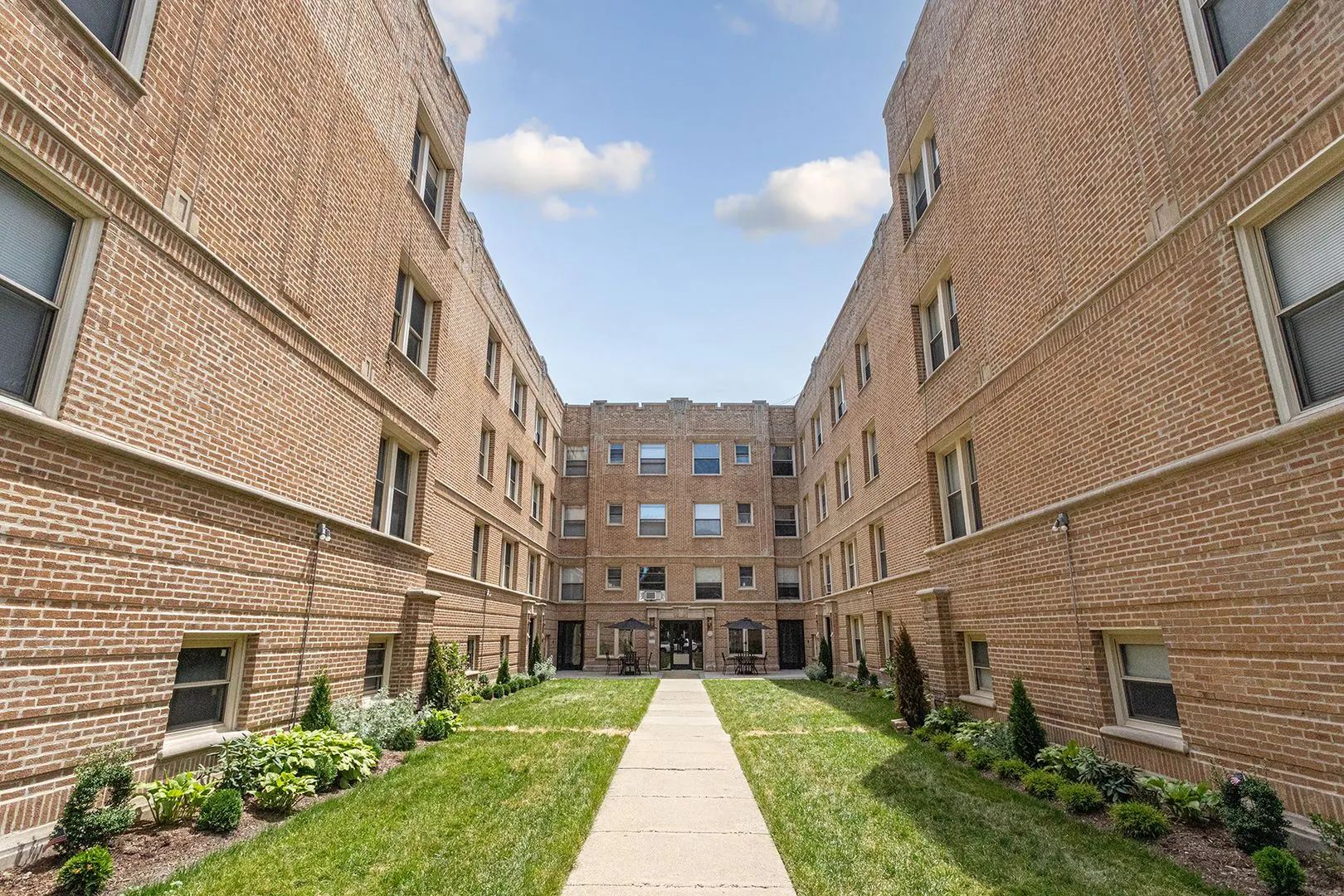 1627 W Chase Ave, ,  60626, USA 60626-unit#1B-Chicago-IL